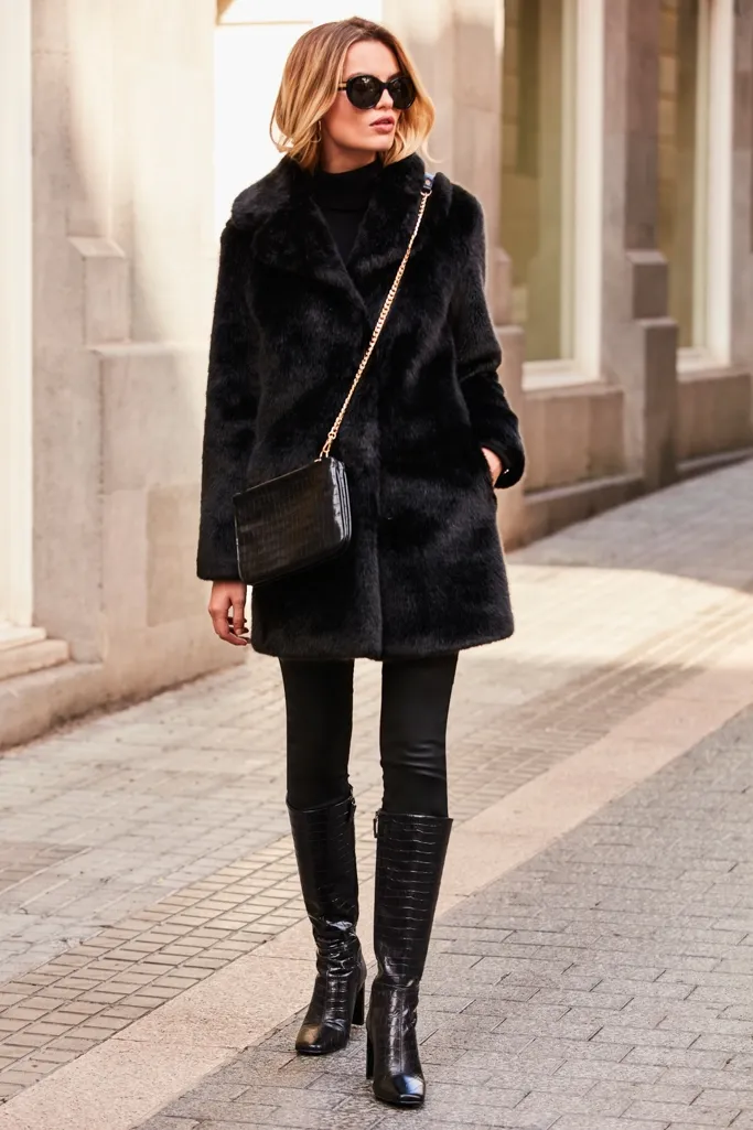 Black Premium Faux Fur Coat with Pockets