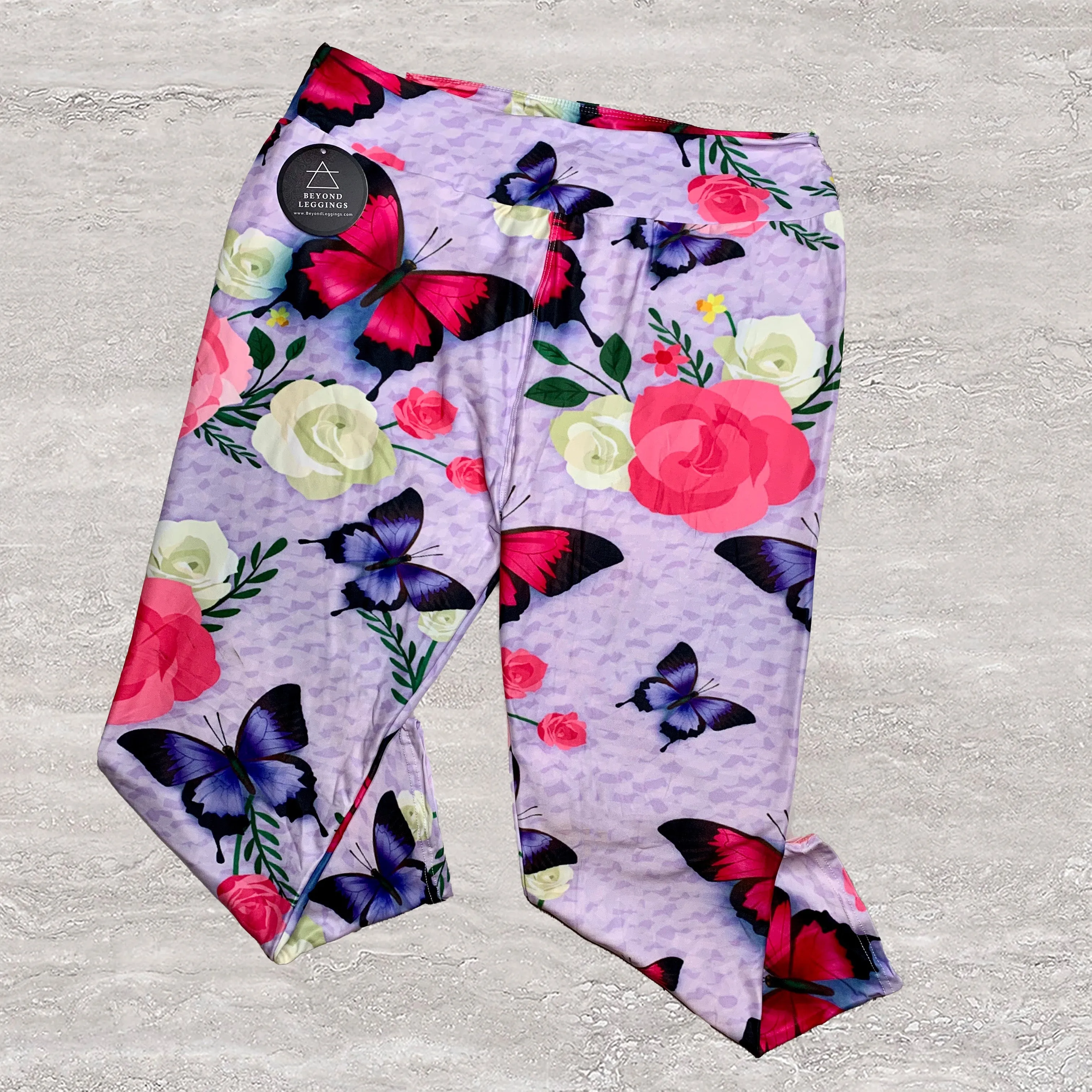 Butterfly & Roses Lilac Capri Soft Leggings