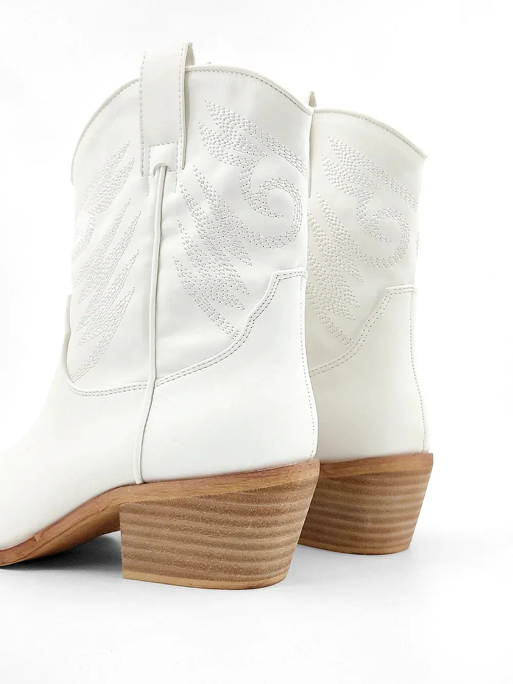 FINAL SALE - Shu Shop Zahara Western Boot- White