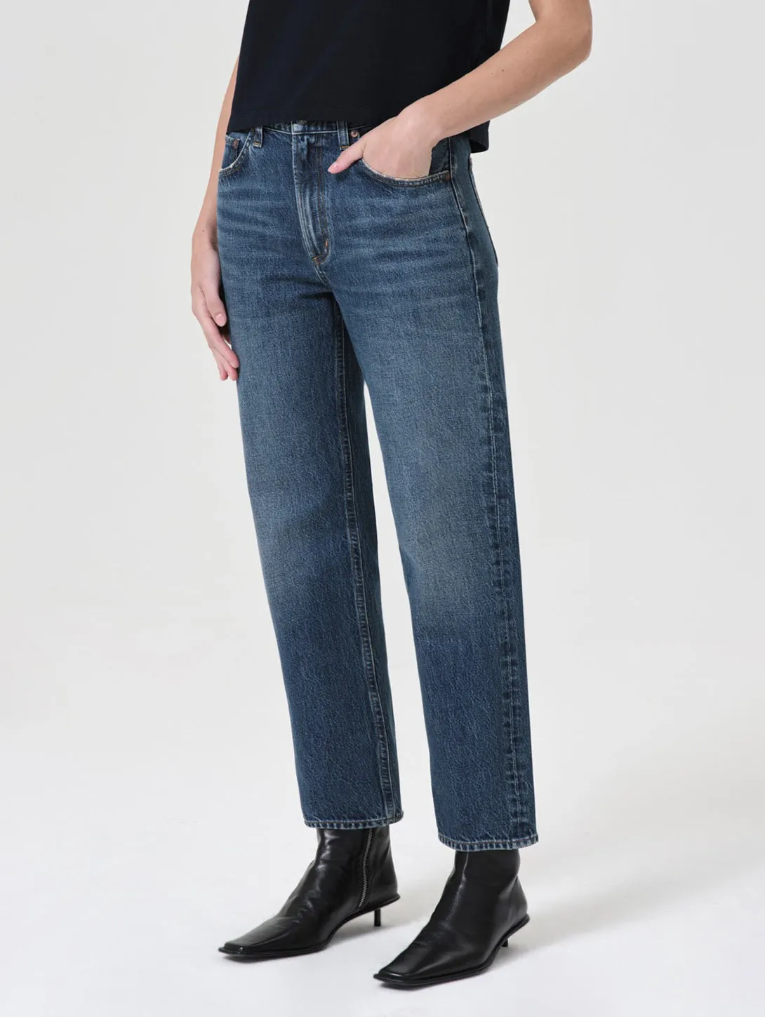 Valen Mid Rise Vintage Straight Jean - Essence